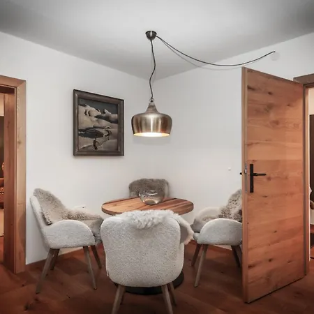 Mantinger- Style - Blick- Tradition