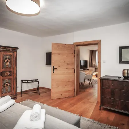 Mantinger- Style - Blick- Tradition * 基茨比厄尔