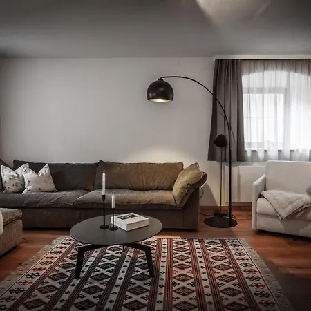 Mantinger- Style - Blick- Tradition 公寓