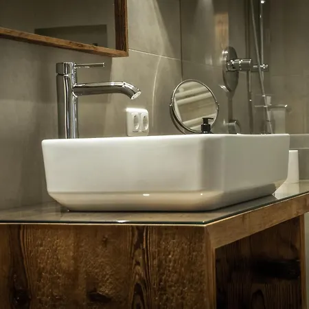 Mantinger- Style - Blick- Tradition キッツビュール