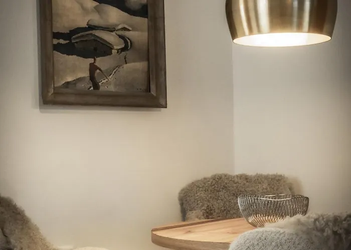 Mantinger- Style - Blick- Tradition キッツビュール